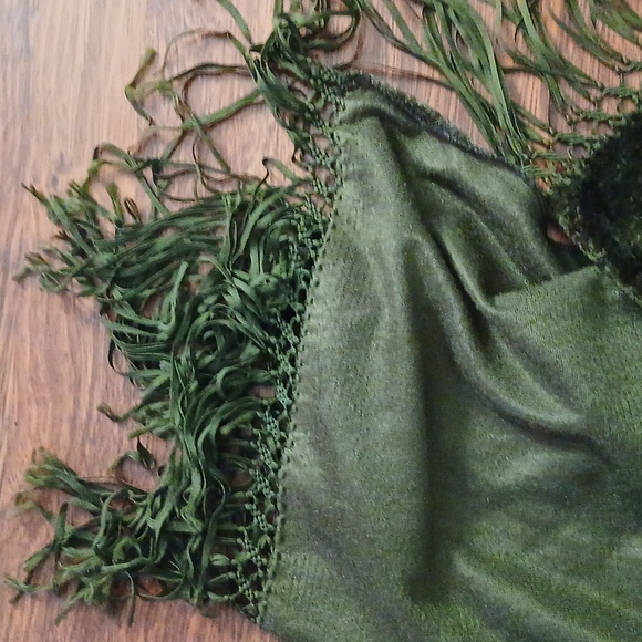 Crushed velvet table runner - Picture 5 of 5